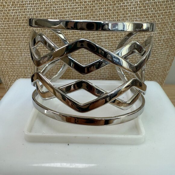 Lia Sophia Silver-Tone Cuff Bracelet, Y2K, 90's, Boho, Work, Casual, Scandi Norm - Picture 8 of 11